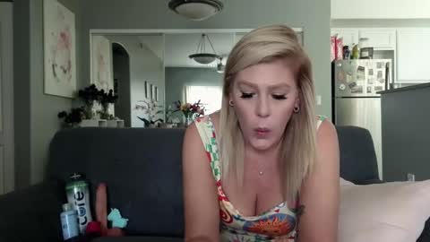 Lexi online show from September 17, 2025, 7:15 pm