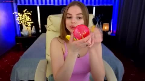 lexi_si online show from December 15, 2025, 7:01 am