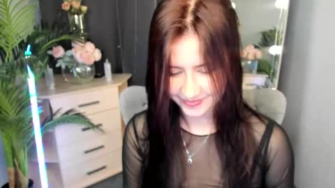 Vicki online show from September 18, 2025, 3:03 pm