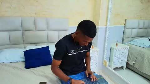 Snapshot of lexianddeker chatting on September 26, 2025, 4:44 pm Lexi Derek online show from September 26, 2025, 4:44 pm