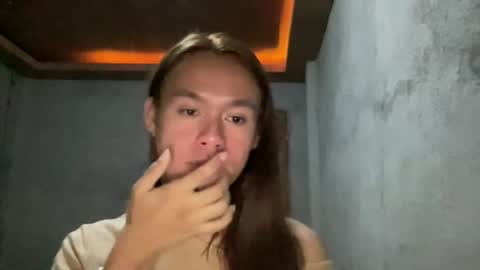 LexieLore online show from December 19, 2024, 3:19 pm