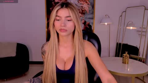 Lexie  online show from June 5, 2026, 7:52 pm
