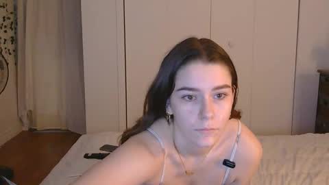 Lexiii  online show from April 17, 2026, 3:31 am