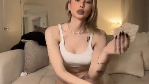 Sexy Lexi online show from November 18, 2025, 7:35 am