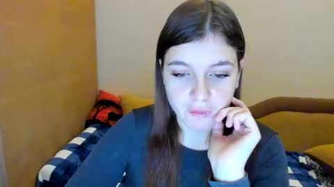 Snapshot of lexiluxlov chatting on December 2, 2025, 8:08 am Elisabeth online show from December 2, 2025, 8:08 am