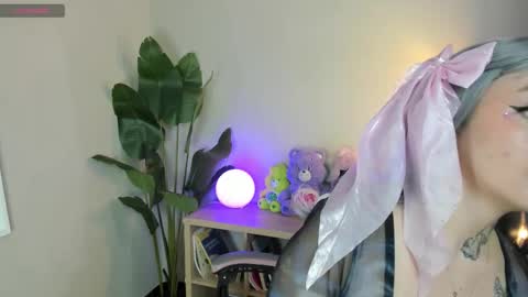 Snapshot of lexirouge__ chatting on December 1, 2025, 12:32 pm lexirouge online show from December 1, 2025, 12:32 pm