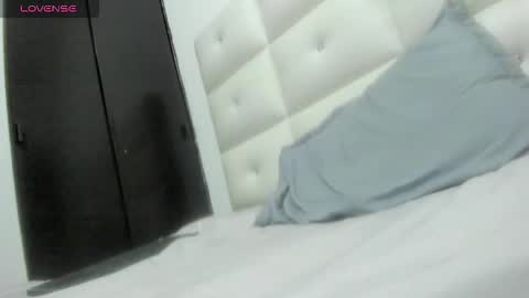 LEXXI online show from December 4, 2025, 10:51 pm