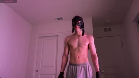 Snapshot of lexxxcazzo chatting on September 26, 2025, 6:50 am Dromaeosaurex online show from September 26, 2025, 6:50 am