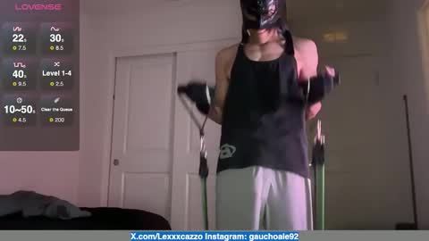 Snapshot of lexxxcazzo chatting on October 29, 2025, 8:16 am Dromaeosaurex online show from October 29, 2025, 8:16 am