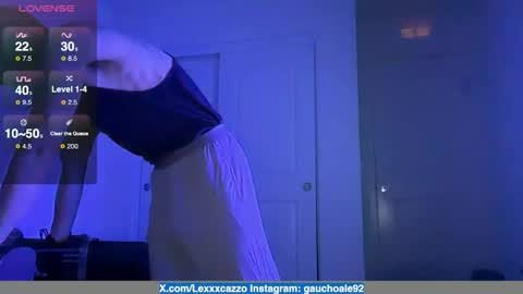 Snapshot of lexxxcazzo chatting on November 4, 2025, 7:40 am Dromaeosaurex online show from November 4, 2025, 7:40 am