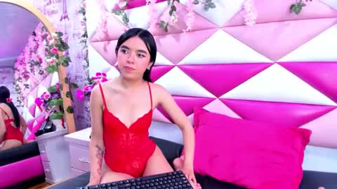 Snapshot of lexy_petite_ chatting on November 13, 2025, 9:58 pm lexy_petite_ online show from November 13, 2025, 9:58 pm