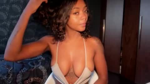 LEXY - Independent account online show from September 12, 2025, 10:26 am