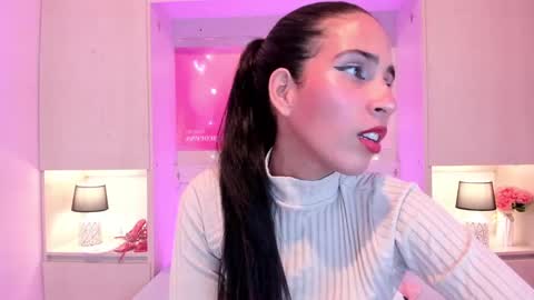 L I A  online show from September 24, 2025, 4:05 am