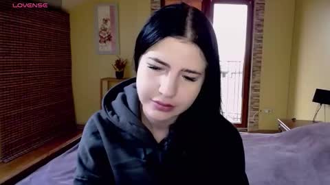 lexyswett online show from October 10, 2025, 11:53 am