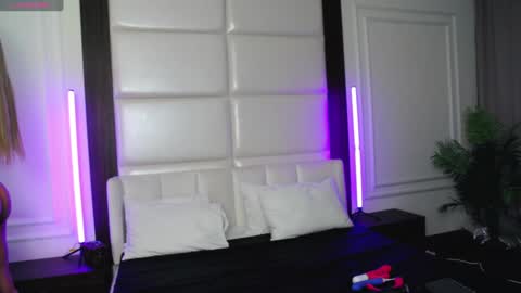 Snapshot of leyafoster chatting on February 7, 2025, 7:27 pm Leya online show from February 7, 2025, 7:27 pm