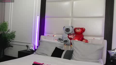 Snapshot of leyafoster chatting on February 14, 2025, 7:54 pm Leya online show from February 14, 2025, 7:54 pm