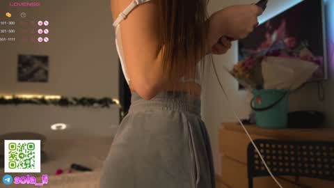 Snapshot of leyla_ly chatting on January 5, 2025, 12:20 am Leyla ly Ill be here Tuesday Thursday Friday Saturday Sunday online show from January 5, 2025, 12:20 am