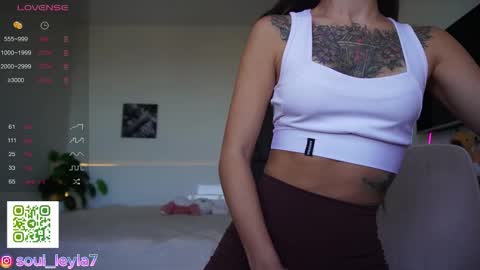 Snapshot of leyla_ly chatting on November 1, 2025, 4:03 am Leyla ly Ill be here Tuesday Thursday Friday Saturday Sunday online show from November 1, 2025, 4:03 am