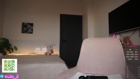 Leyla ly Ill be here Tuesday Thursday Friday Saturday Sunday online show from November 18, 2025, 4:17 am