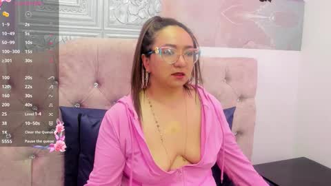 Leyla smithh online show from September 28, 2025, 1:27 pm