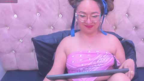 Leyla smithh online show from October 9, 2025, 9:24 pm