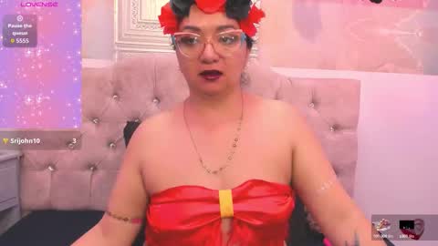 Leyla smithh online show from October 31, 2025, 2:29 pm