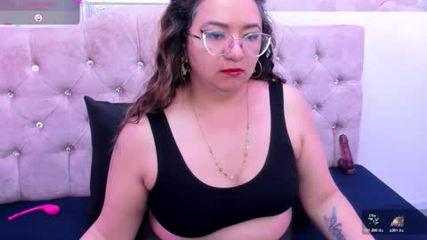 Leyla smithh online show from November 8, 2025, 12:16 pm