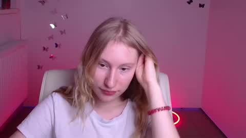 Leyla online show from September 9, 2025, 11:21 am