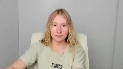 Leyla online show from September 10, 2025, 11:21 am