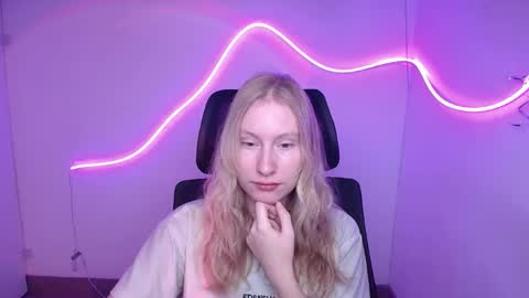 Leyla online show from September 16, 2025, 5:08 am