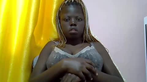 laylani69 online show from February 28, 2025, 10:20 am
