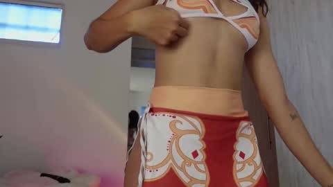 Jessica online show from October 25, 2025, 3:07 pm