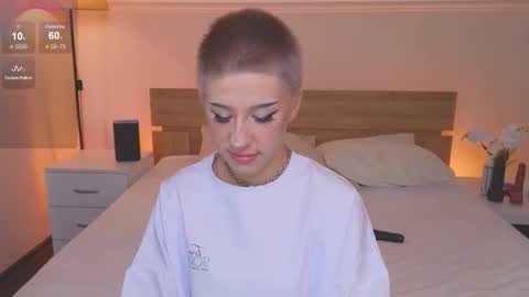 Snapshot of lezy_liza chatting on October 9, 2025, 3:59 am Lisa online show from October 9, 2025, 3:59 am