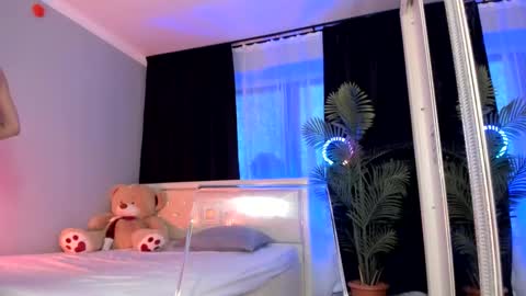 Shaya MILKY BOOBS  online show from February 28, 2025, 1:47 pm