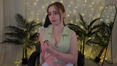 Snapshot of li_j chatting on April 28, 2026, 1:04 am Linda my FANSLY red fury online show from April 28, 2026, 1:04 am