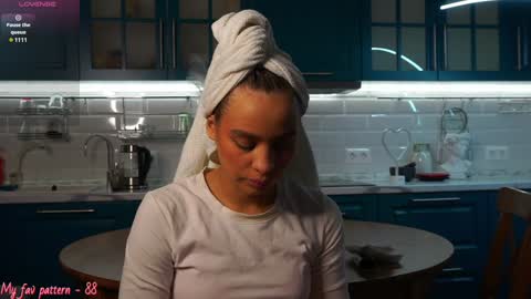 Hey Im Alexa  tg online show from December 24, 2024, 11:49 am