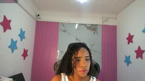 lia_16_ online show from November 10, 2025, 10:58 am