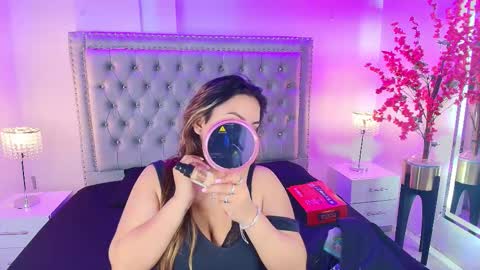 Lia  online show from September 18, 2025, 1:40 am