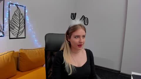 Lia online show from April 18, 2026, 1:42 am