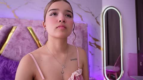 lia_collinsx online show from January 7, 2026, 9:06 pm