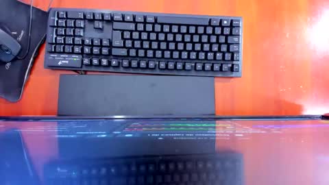 LIA online show from November 3, 2025, 7:37 pm