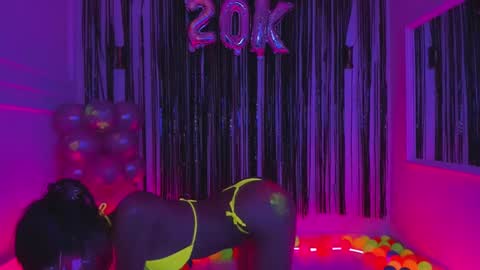Lia online show from January 24, 2025, 5:21 am