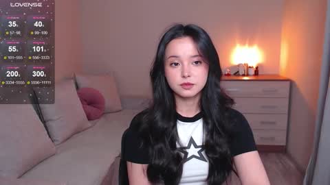 L I A online show from October 6, 2025, 2:25 pm