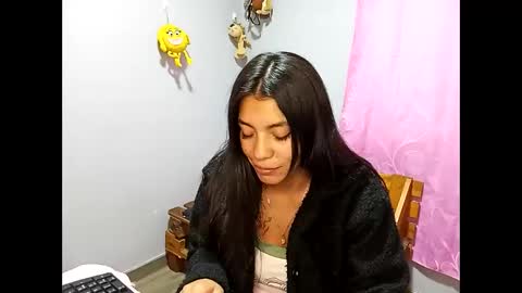 Lia online show from January 18, 2025, 1:18 pm