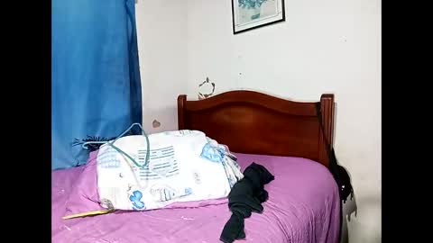 Lia online show from February 5, 2025, 5:52 am