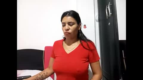 Lia online show from December 15, 2025, 2:32 pm