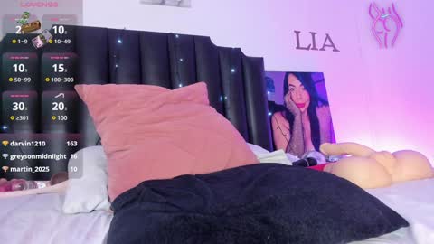 Lia Jhonson online show from February 7, 2025, 5:07 pm