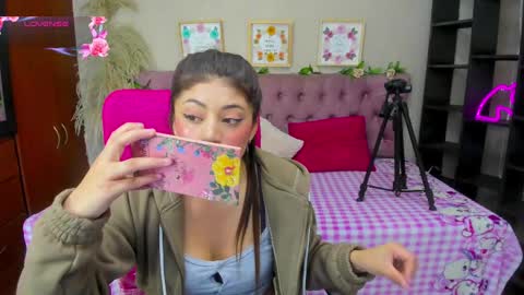 lia online show from September 25, 2025, 1:26 pm