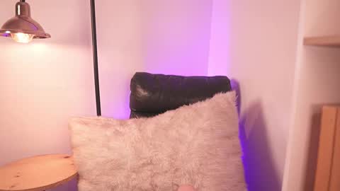 liaa online show from December 15, 2025, 9:08 pm