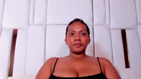 lia_mariana online show from January 16, 2025, 8:57 pm